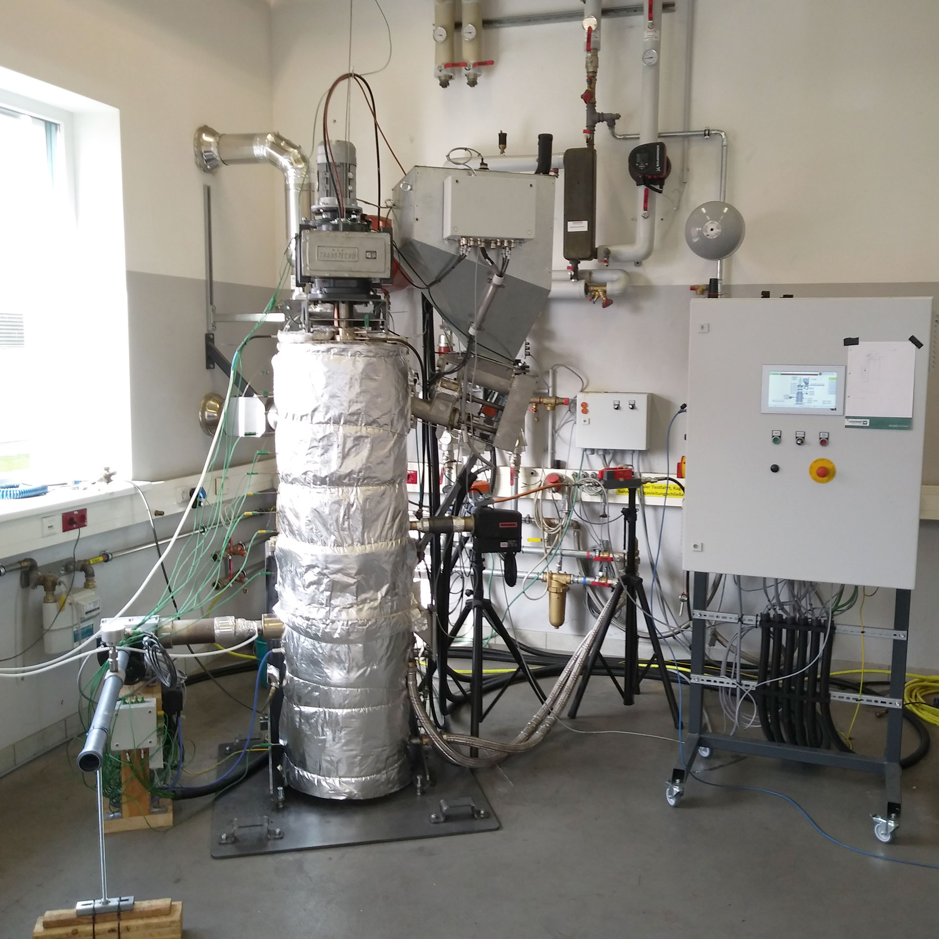 Biomass gasification burner for a Stirling CHP