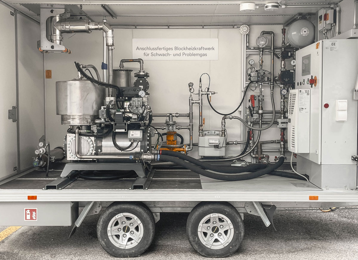 Gen-500-BHKW,-3x400-Gen500-CHP- 3x400-volts-mounted-on- a-trailer Teststand_Gen500 BHKW_3x400 Volt aufgebaut auf einen Trailer